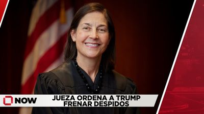 Jueza ordena a Trump frenar despidos