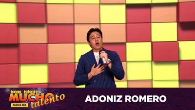 Adoniz Romero Interpreta “Granada”