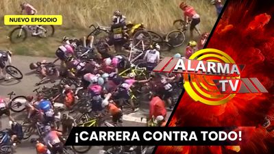 Por Culpa del Celular Termina Atropellado por Pelotón.