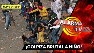 Levanta A Un Niño Y Lo Azota Contra El Piso.
