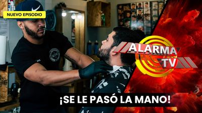 ¡Muerte en la Silla! Barbero mata a su cliente.