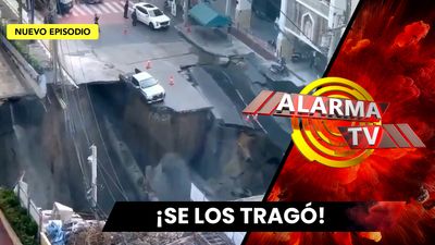 ¡La Tierra Se Abre y Se Traga Una Calle Entera en Tailandia!