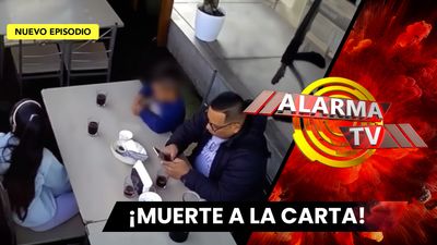 Lo Asesinaron Mientras Almorzaba con su Familia.