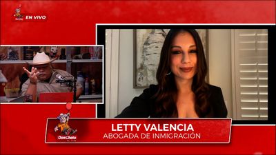 Leticia Valencia, Abogada de Inmigración - ¿Es Posible Hacernos Ciudadanos Sin Hacer el Examen en Inglés?