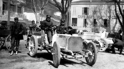 Mercedes et sport mécanique – Le début d'une ère