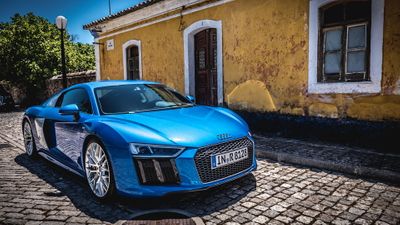 Audi R8 V10 plus