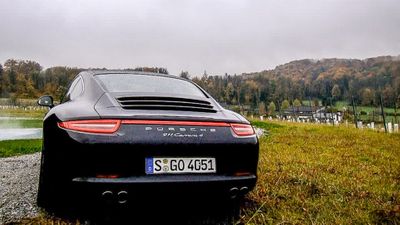 Porsche Carrera 4 - Der Supersportler für jedes Wetter.