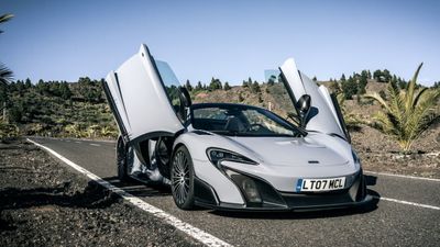 An Bord des McLaren 675LT Spider