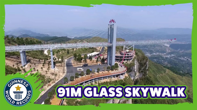 Largest building in the shape of a picture frame