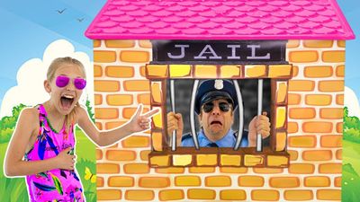 Amelia, Avelina and Akim rescue the police from jail playhouse
