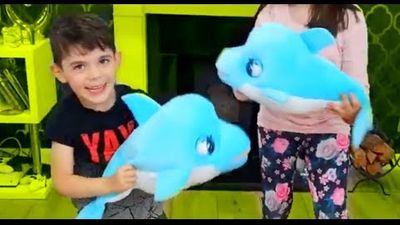 Alex Playing with Baby Shark * Kids Songs & Nursery Rhymes