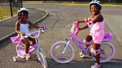 Children BICYCLE Ride | Kids Learns How To Ride A Bike And Goes To Picnic At The Park | Pretend Play