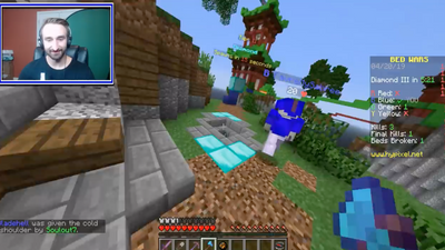 HILARIOUS *NEW* BUILD A HOUSE STRATEGY BED WARS - MINECRAFT BED WARS